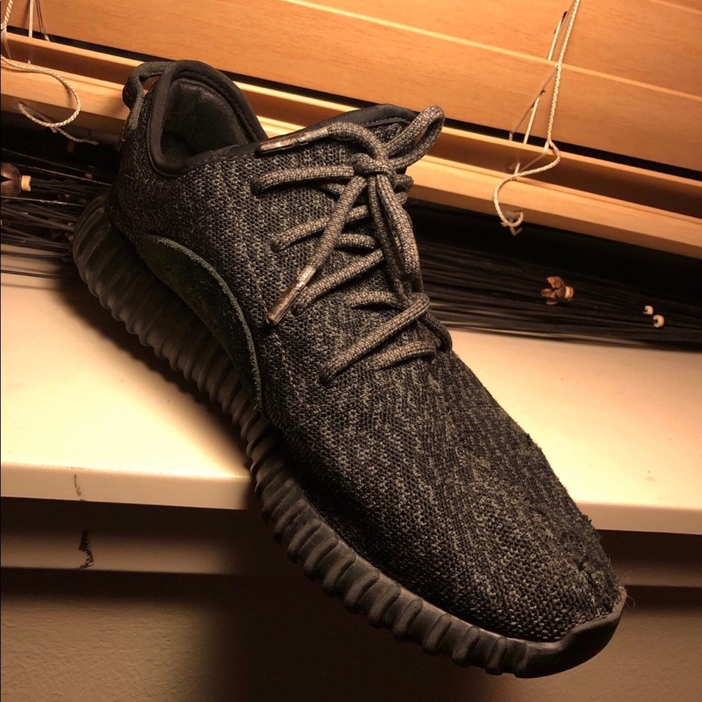 Yeezy 350 Pirate Black